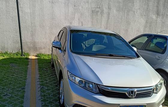 HONDA CIVIC 1.8 LXL 16V FLEX 4P MANUAL HONDA CIVIC 1.8 LXL 16V FLEX 4P MANUAL